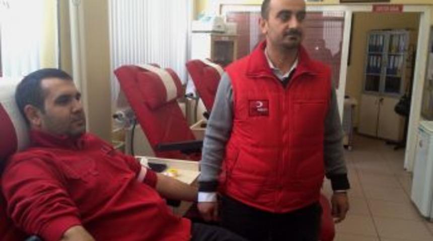 Kızılay'dan kan bağışı &ccedil;ağrısı