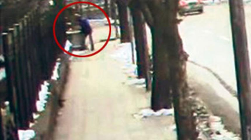 İşte bombayı koyduğu an!