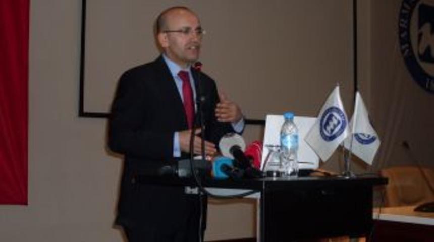 Maliye Bakanı: T&uuml;rkiye'de vergi y&uuml;k&uuml; y&uuml;zde 26, OECD ortalaması ise y&uuml;zde 34