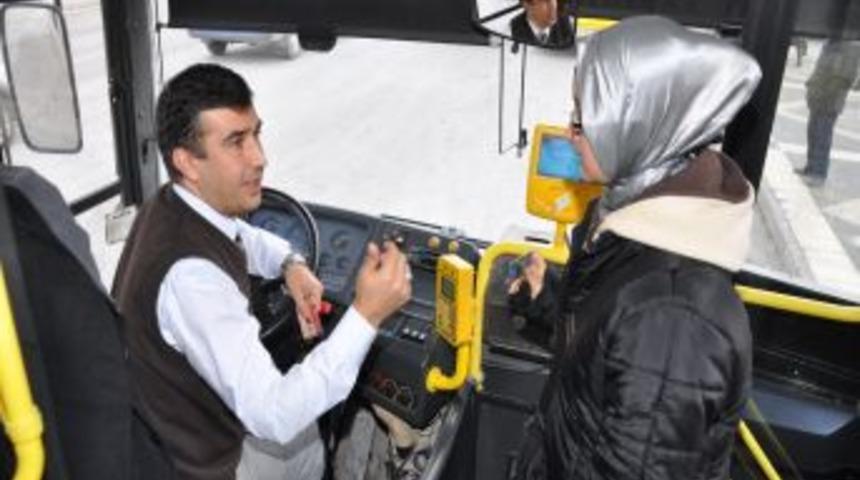 8 Mart’ta kadınlara otobüsler bedava