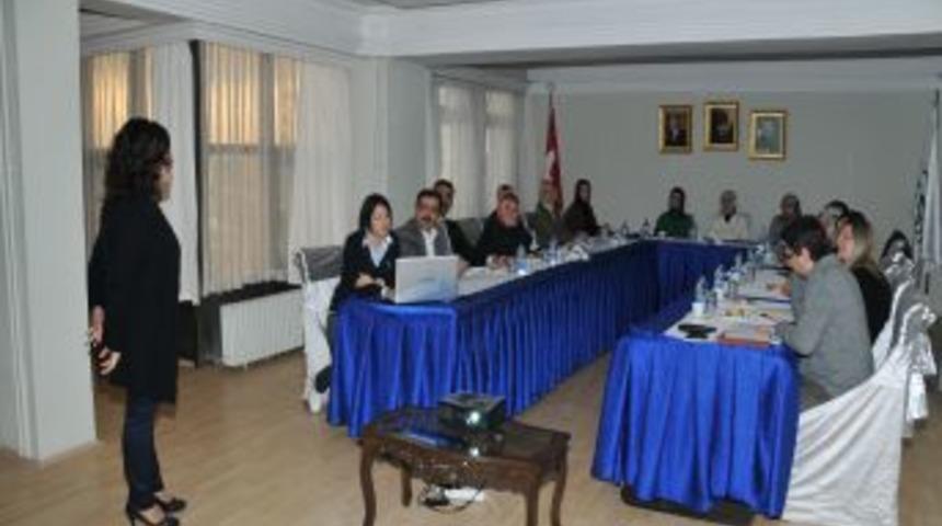 G&ouml;n&uuml;ll&uuml; Akademisi ilk g&ouml;n&uuml;ll&uuml;lerini kaydetti