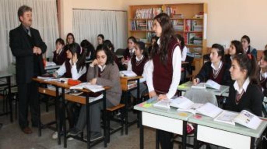 İkiz kızlar, halkını seven kaymakam olmak istiyor