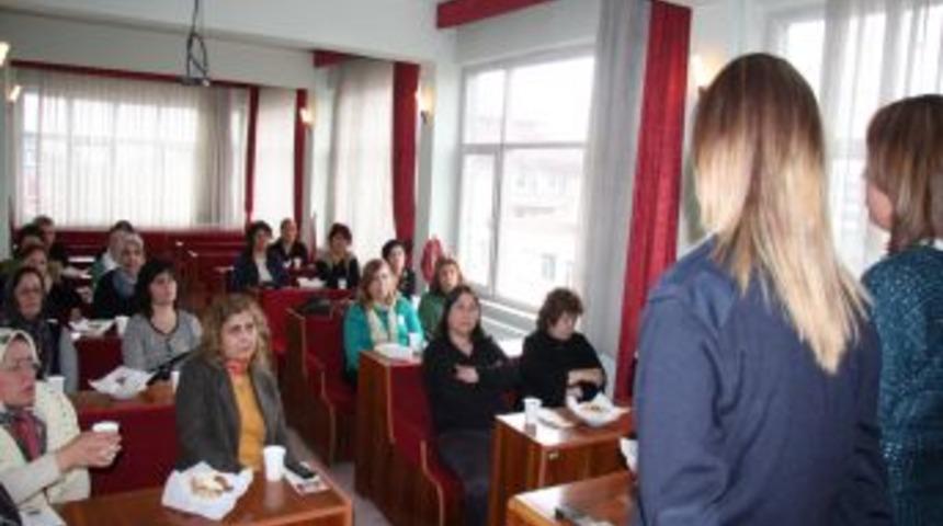 Polis, kadına şiddeti anlatmak i&ccedil;in beş &ccedil;ayına katıldı