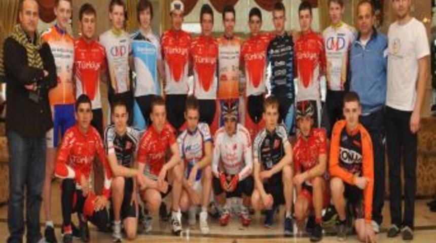 T&uuml;rkiye ve Alman bisiklet takımları Alanya'da kampa girdi