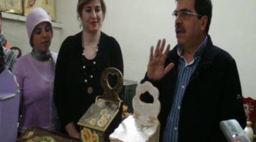 Vali Yılmaz, kadın kursiyerleri ziyaret etti