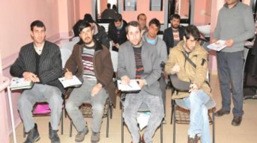 Engelli memur adaylarına kurs veriliyor