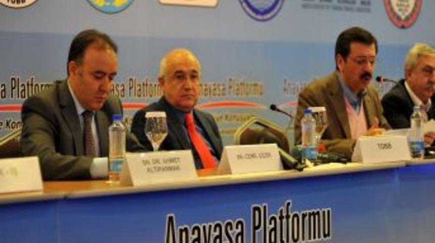 TBMM Başkanı &Ccedil;i&ccedil;ek: Yeni anayasa yıl sonuna kadar hazır olacak