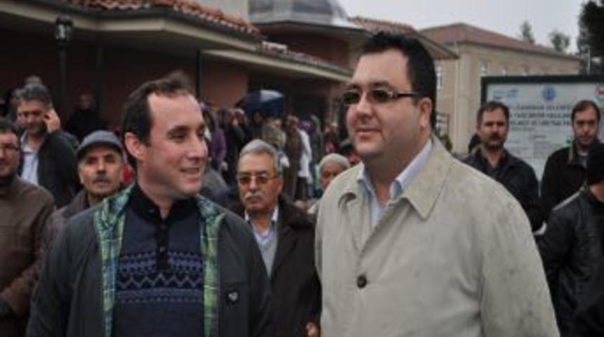 Sındırgı Kaymakamı ve Belediye Başkanı umreye gitti