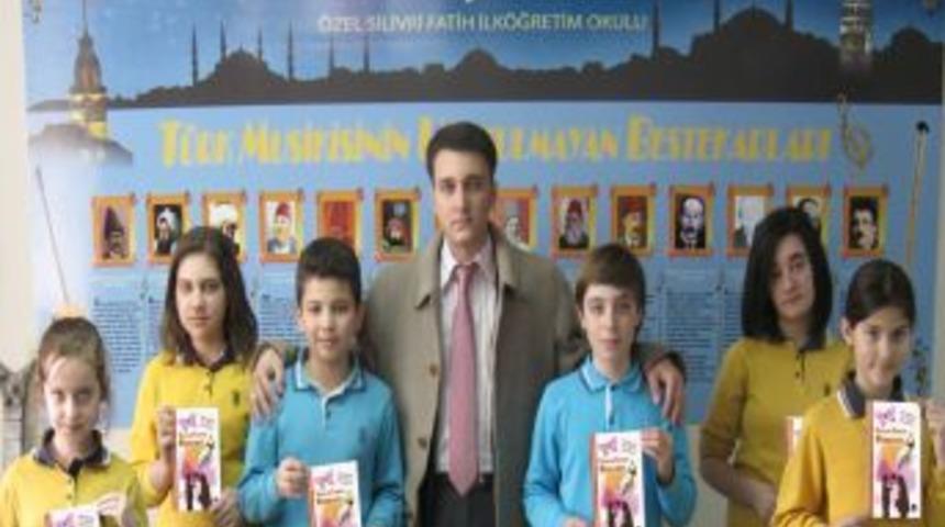 &Ouml;ğrenciler, anne şiirlerini Hatice Belgin i&ccedil;in kitaplaştırdı