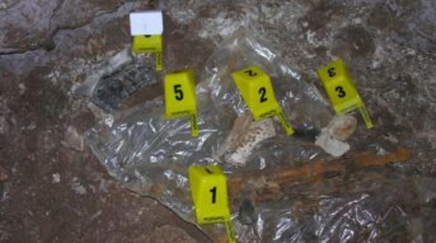 Darge&ccedil;it&rsquo;te mağarada silah bulundu