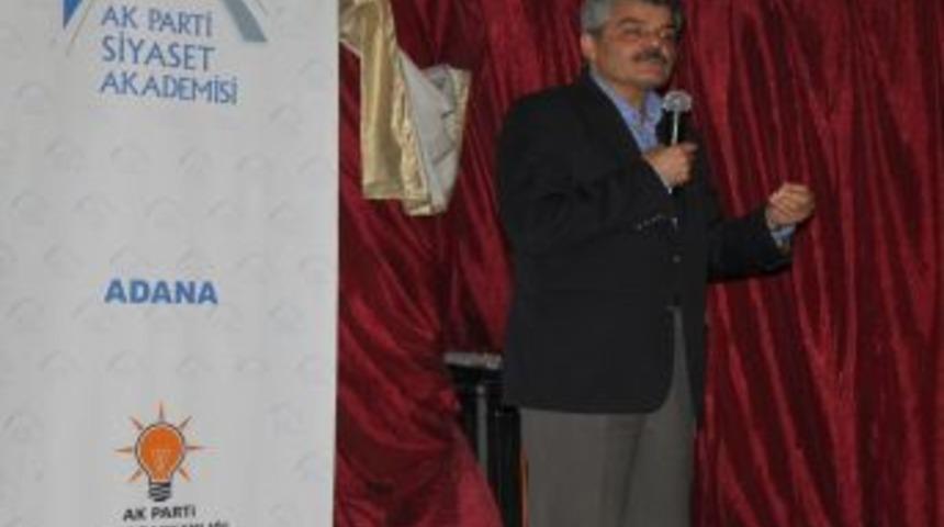 Siyaset Akademisinde ders zili çaldı