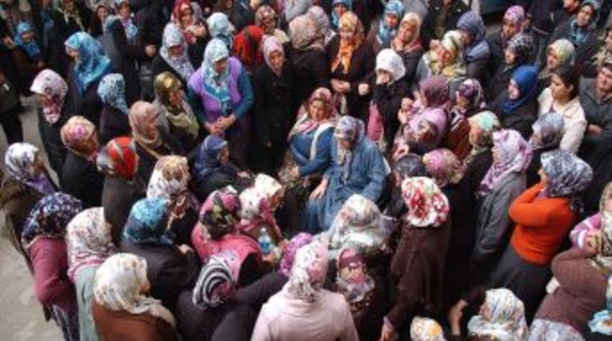 Aynı aileden 4 kişi sobadan sızan gazdan zehirlendi