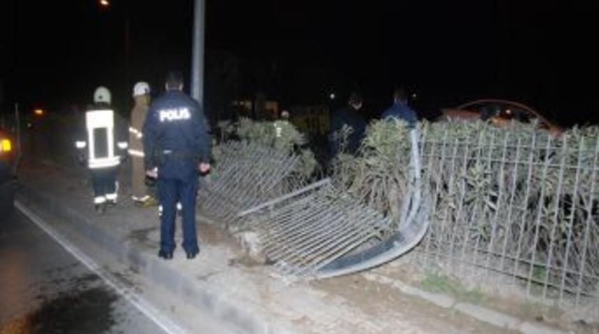 &Ouml;n&uuml;ndeki araca &ccedil;arpıp takla attırdı, kaza yerinden ka&ccedil;tı