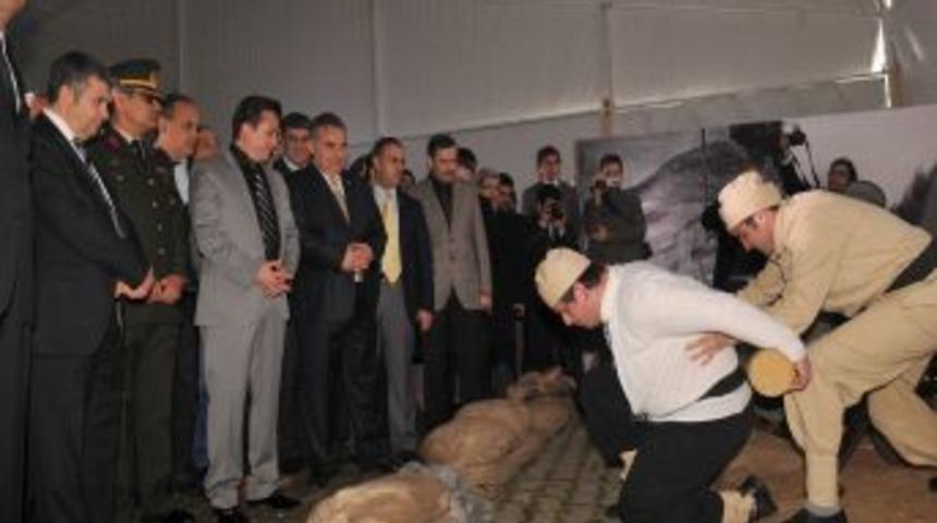 &Ccedil;anakkale ruhu Tuzla'da