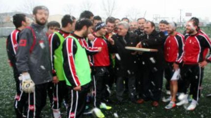 İlkadım Belediyespor, Dikbıyık karşılaşmasında karabulutları &uuml;zerinden atacak