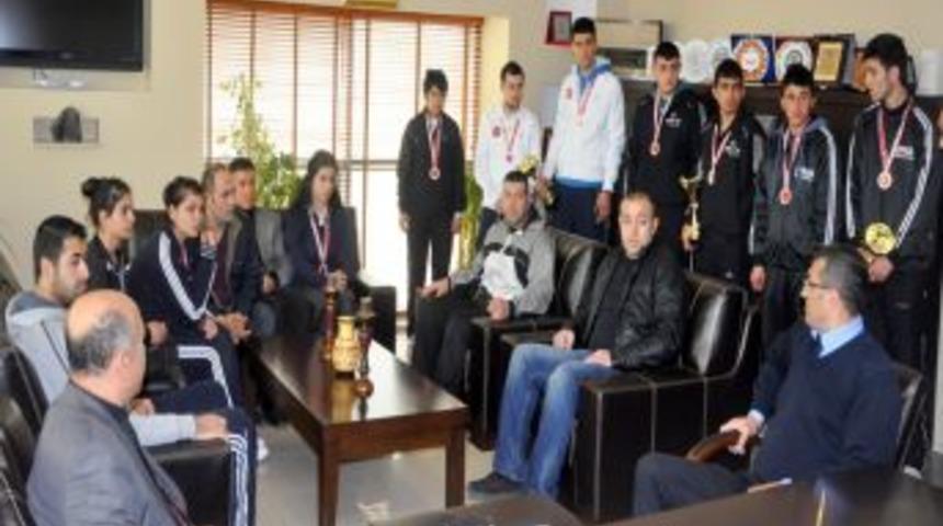Kayseri&rsquo;nin Kick Boks Takımı, en &ccedil;ok madalya alan takım oldu