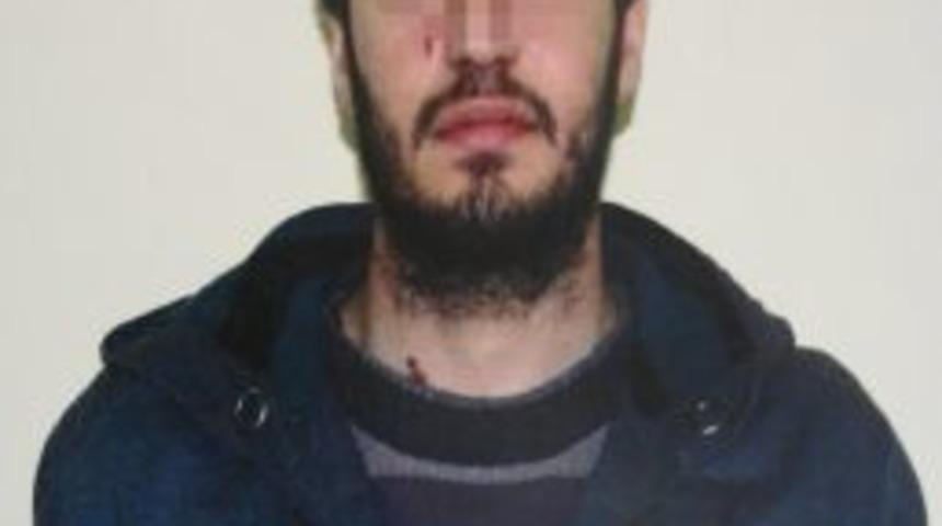 İzmir'de ter&ouml;r &ouml;rg&uuml;t&uuml; operasyonunda el yapımı bomba ele ge&ccedil;irildi