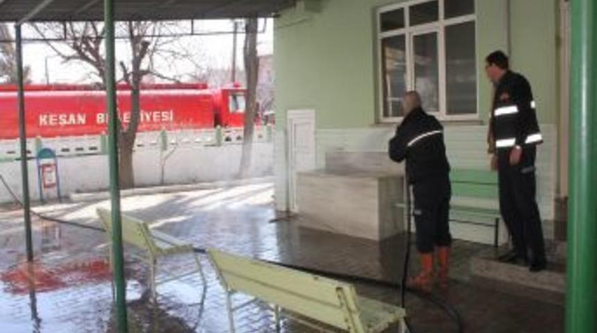 Keşan&rsquo;da camiler Cuma g&uuml;nleri temizleniyor