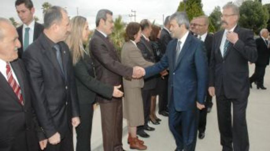 Bakan Erg&uuml;n: Bir &uuml;lke tek bir b&ouml;lgesi ve şehri ile kalkınamaz