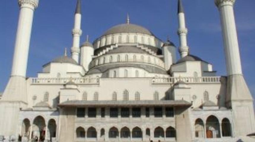 &Ccedil;anakkale Şehitleri i&ccedil;in Ankara&rsquo;daki camilerde hutbe okundu