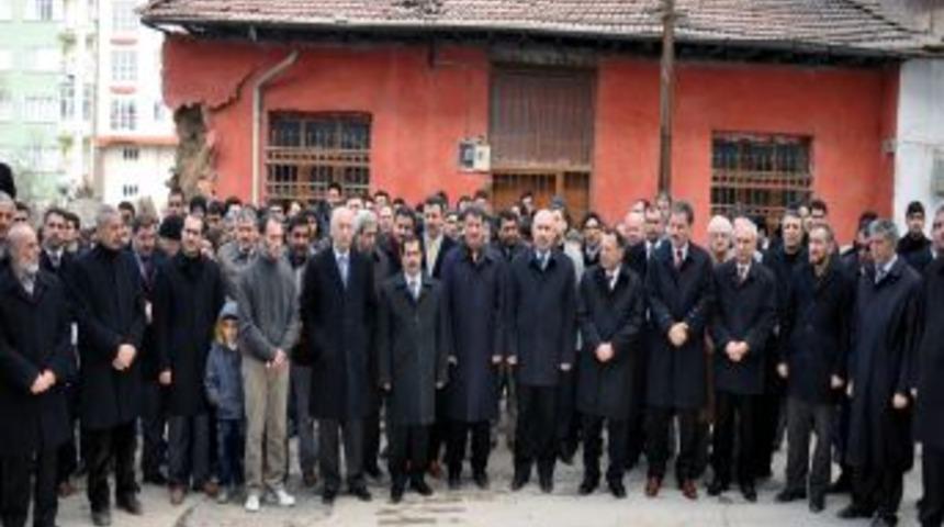 Hayırsever işadamının yaptırdığı &ouml;ğrenci yurdunun temeli atıldı