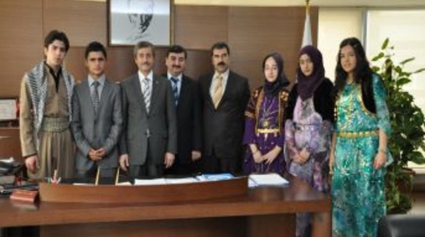 "T&uuml;rk okulları, birbirimizi tanımaya vesile oluyor"