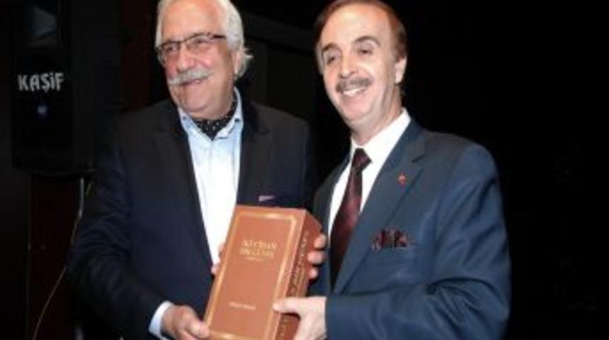 Tarih&ccedil;i Yazar Bahadıroğlu Mehmet Akif Ersoy'u anlattı