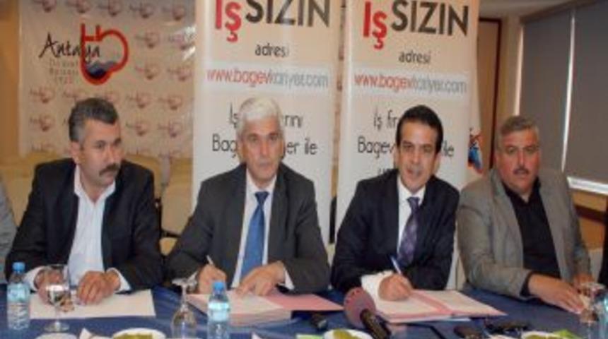 İş arayan vatandaş, muhtarın kapısını &ccedil;alacak