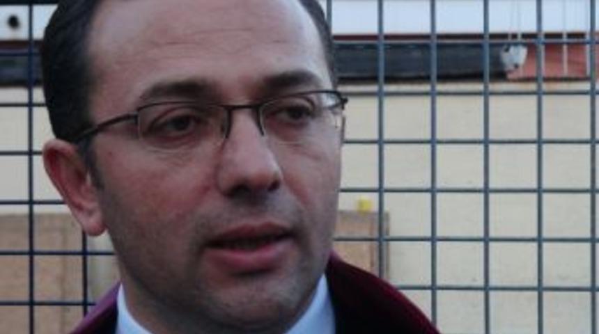 Adli Tıp raporuna g&ouml;re, &Ouml;zden'in kafasının &uuml;st&uuml;nde mermi girişi var