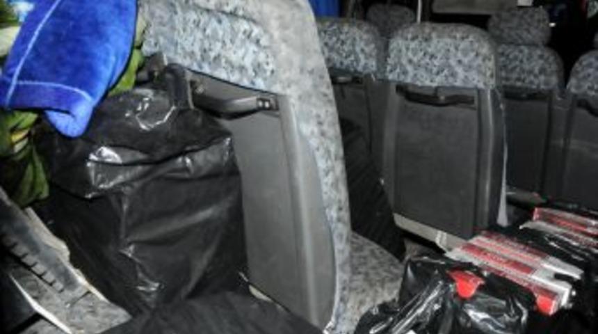 Dur ihtarına uymayan minib&uuml;ste ka&ccedil;ak sigara ele ge&ccedil;irildi