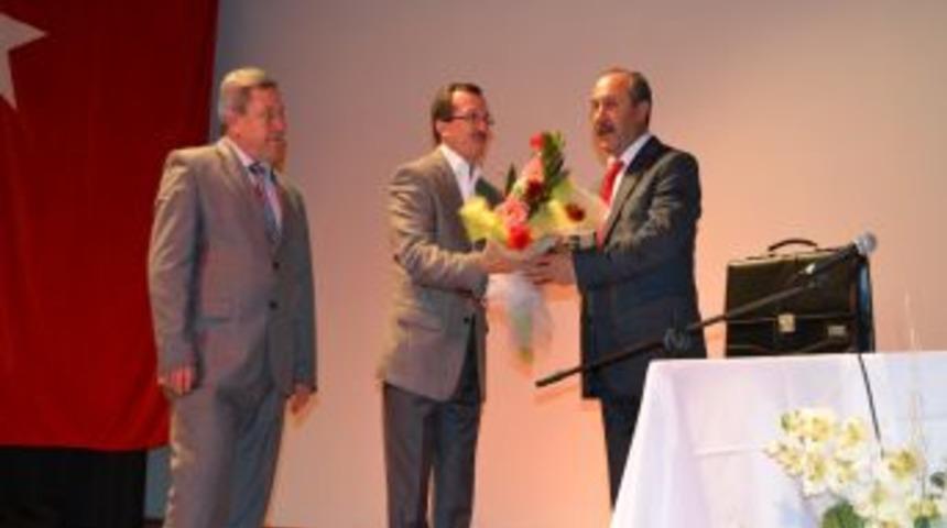 &Ccedil;elik: Kitaplarımızda Suriyeli, Iraklı, Filistinli şehitlerden bahsedilmiyor