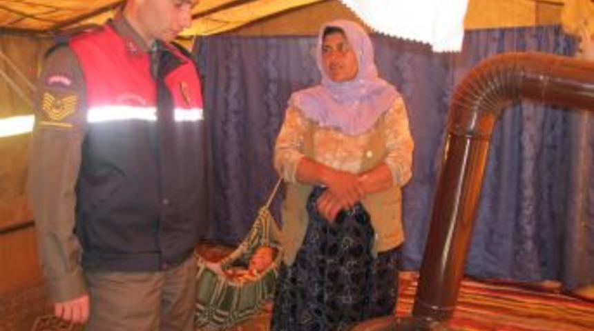 Jandarmadan &ccedil;adırda yaşayanlara 'soba' uyarısı