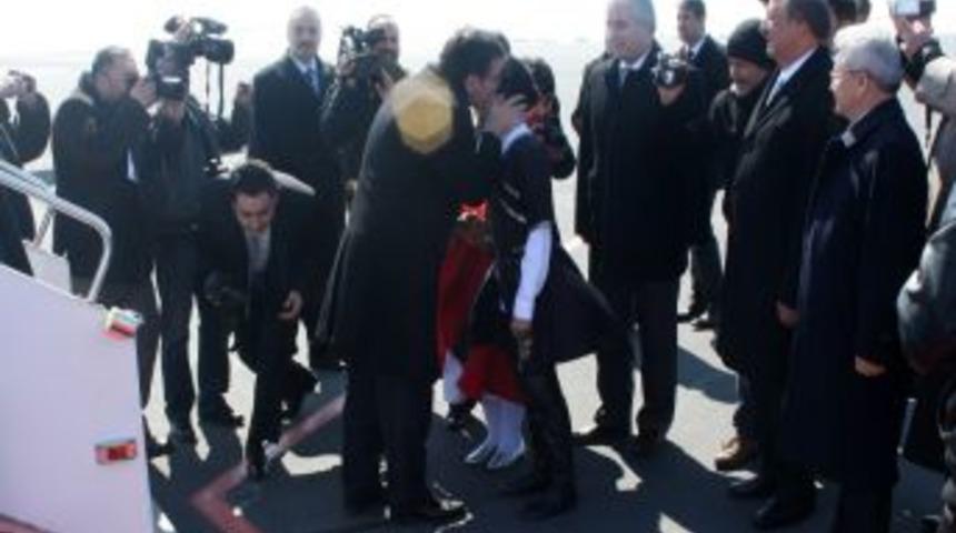 Kalkınma Bakan Yılmaz, gezi ve incelemeler i&ccedil;in Kars ve Ardahan&rsquo;da