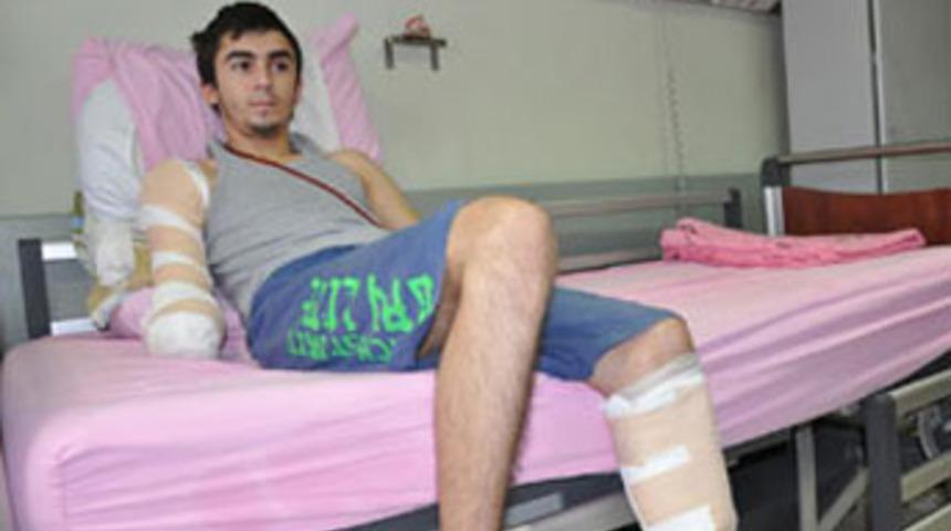 Okumak için kolunu ve bacağını kaybetti