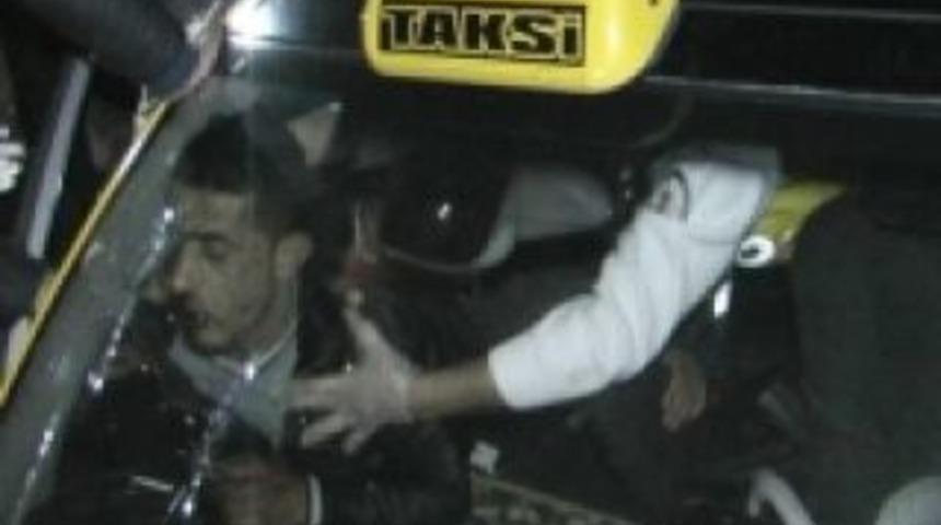 Taksi kanala u&ccedil;tu 5 yaralı