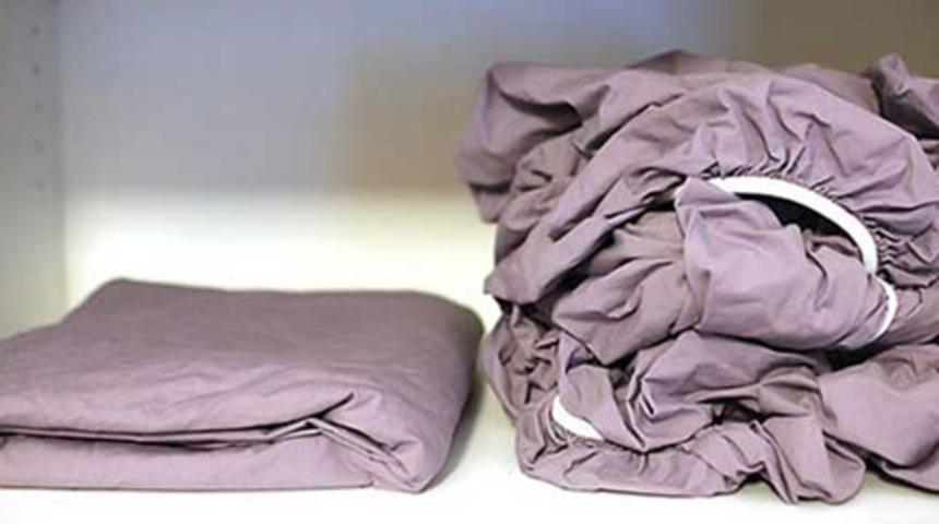 Lastikli &ccedil;arşafı kasıl katlayabilirsiniz?