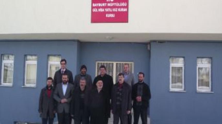 Bayburt M&uuml;ft&uuml;s&uuml; Aksoy: G&uuml;l Nida Kız Kur'an Kursu b&ouml;lgeye &ouml;rnek olacak