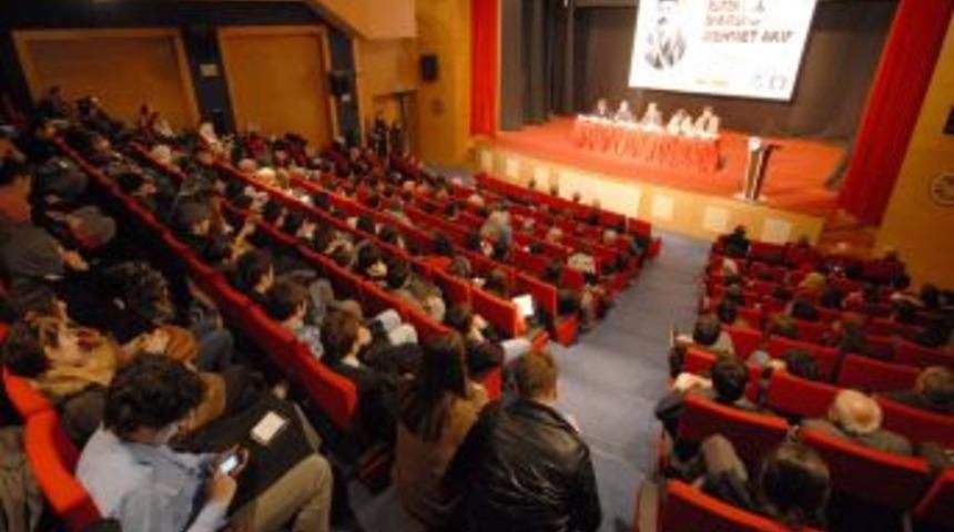 Prof. Dr. Hasan Akay: Akif, değerlerin şairiydi