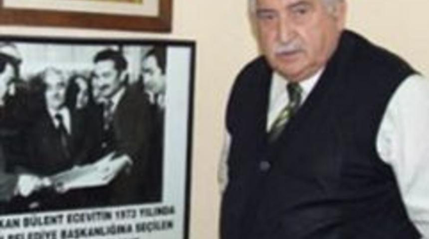 O tarihte radyo i&ccedil;in Demirel&rsquo;e gittiler