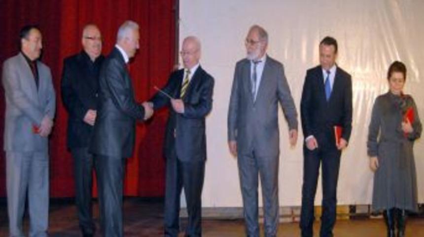 İmamlar işaret dili sertifikalarını aldı