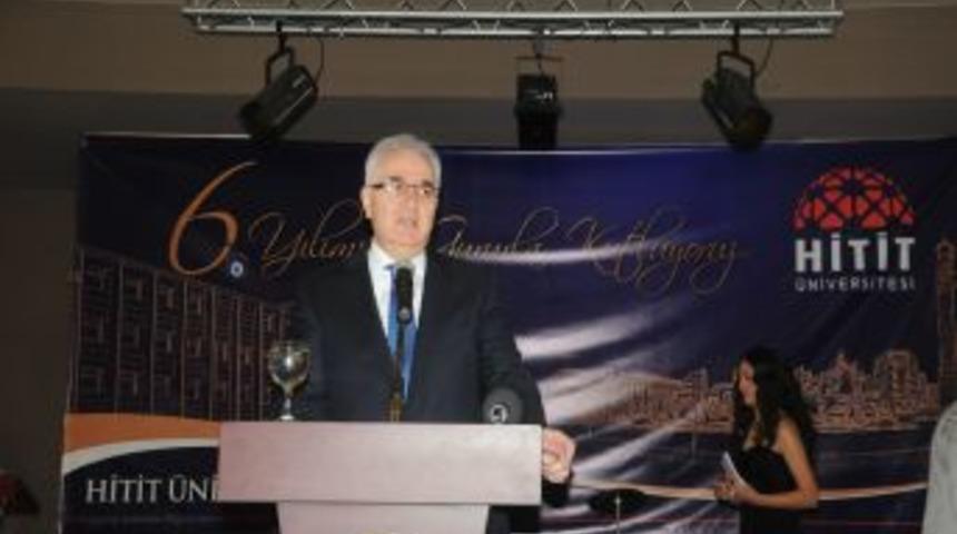 Rekt&ouml;r Alkan: 2017-2020'ye &uuml;niversite sınavı kalkacak, başarılı olan kazanacak