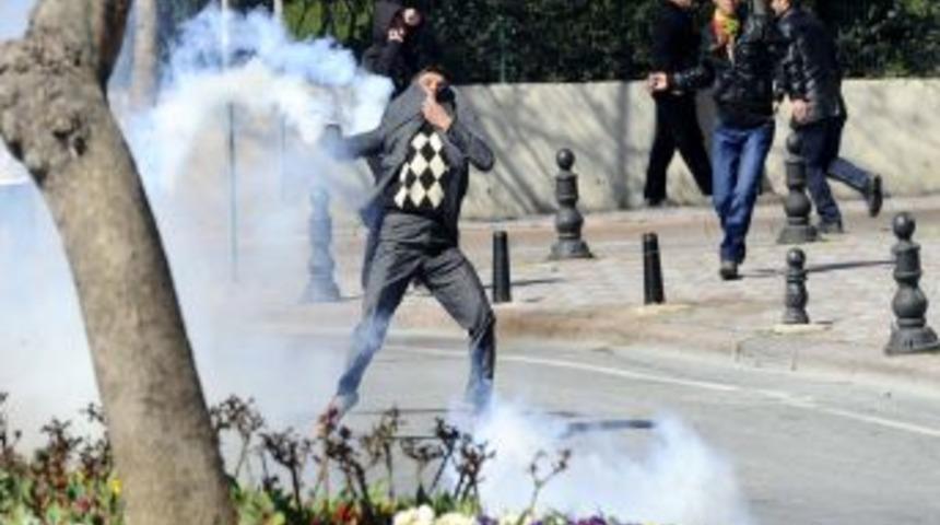 Tarihi surlarda nevruz kovalamacası