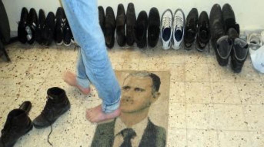 Suriyeli aktivist: İdlib'te kimi cesetler k&ouml;pekler tarafından par&ccedil;alandı