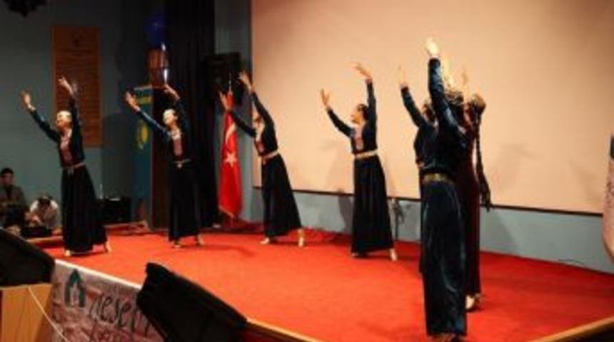 İbrahim &Ccedil;e&ccedil;en &Uuml;niversitesi'nde nevruz g&ouml;sterisi