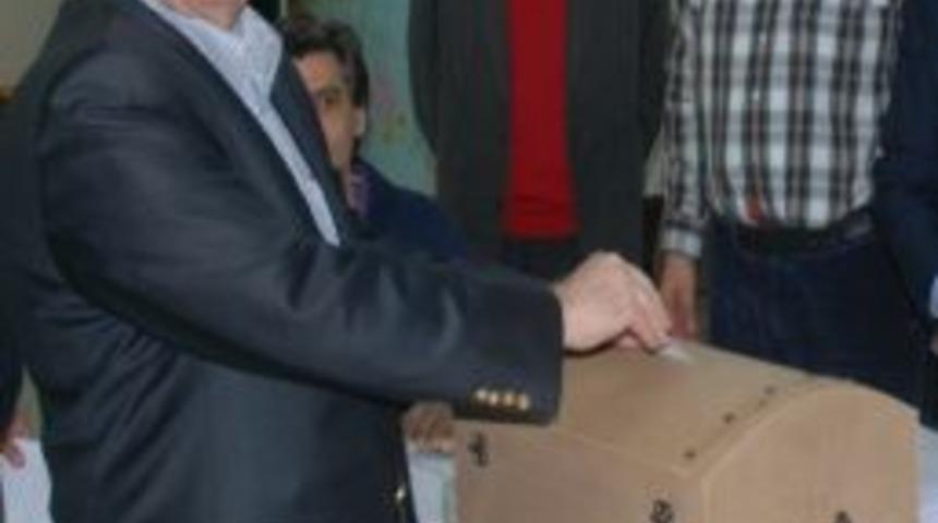 İzmirli bin 300 Musevi, vakıf y&ouml;netimi i&ccedil;in ilk defa sandığa gitti