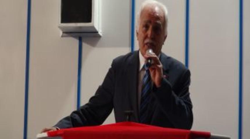 Kamalak: Kur'an hi&ccedil; olmazsa se&ccedil;meli okutulsun