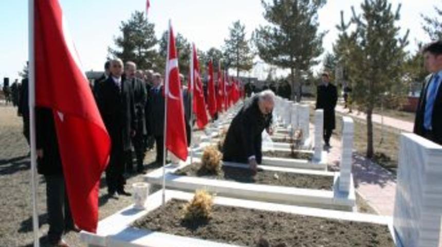 &Ccedil;anakkale Şehitleri Anıldı