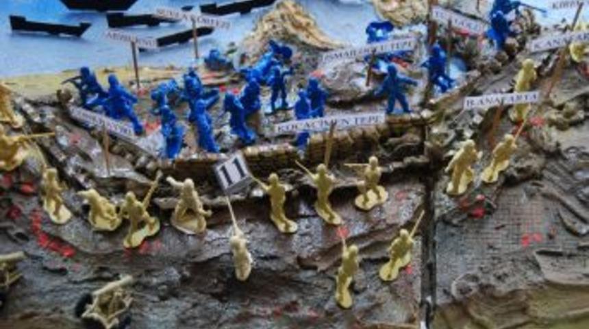 &Ccedil;anakkale Savaşı'nı maket &uuml;st&uuml;nde &ouml;ğreniyorlar