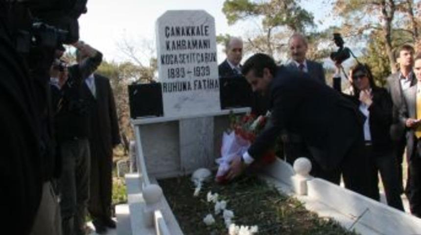 &Ccedil;anakkale kahramanlarından Koca Seyit mezarı başında anıldı