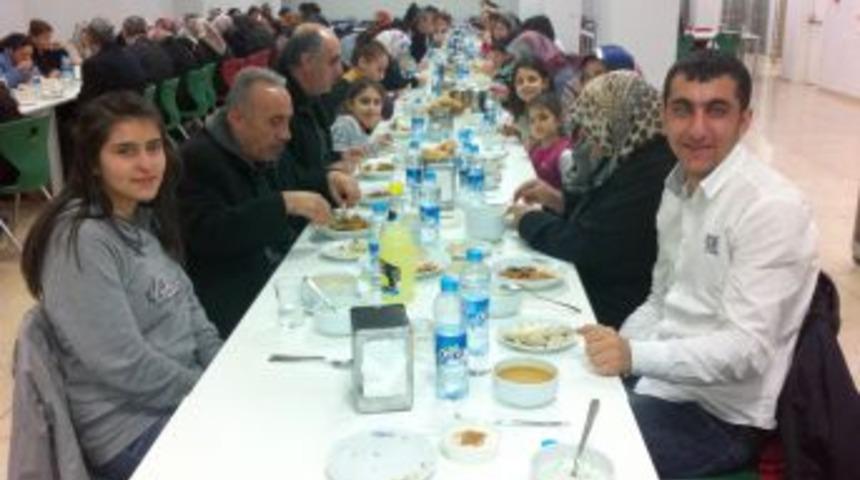 Vanlı depremzedelere moral gecesi